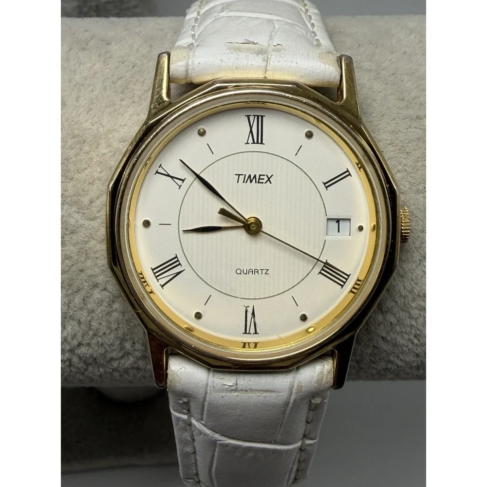 Timex Ladies Watch New Battery 1988 Vintage 31MM 8